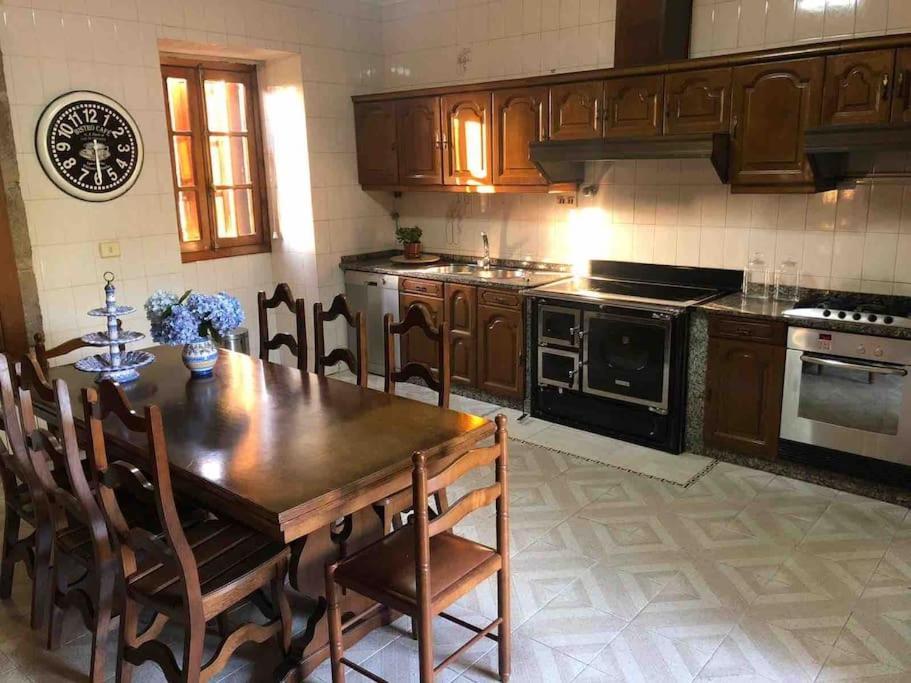 Casa Mercedes Ponteareas Bagian luar foto